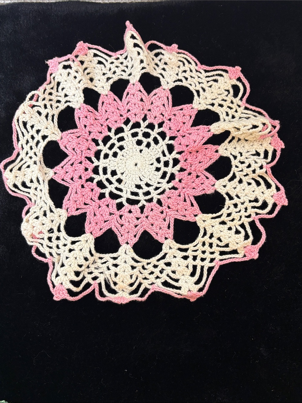Doilies - Picture 4 of 14